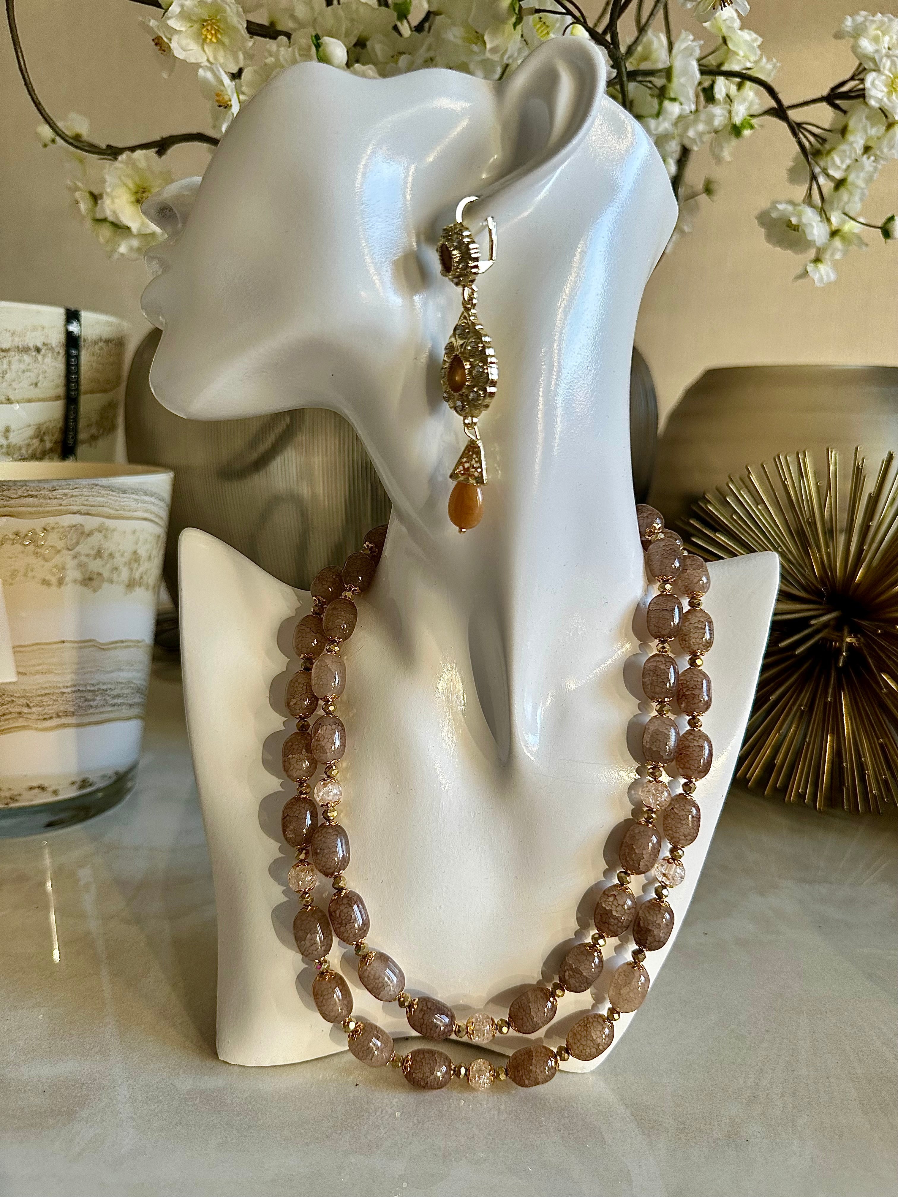 Taupe necklace set